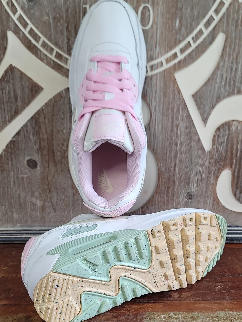 🔥 Nike Air Max 90 LTR Special Edition "Pink Foam/ Honeydew" Wmns 8, Like New - Picture 11 of 15
